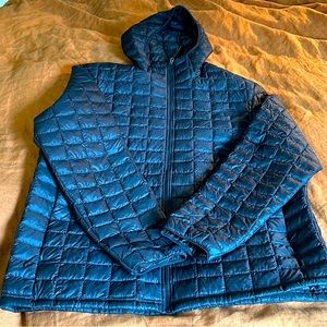 Like New Men’s North Face Eco Ball Hoodie Jacket